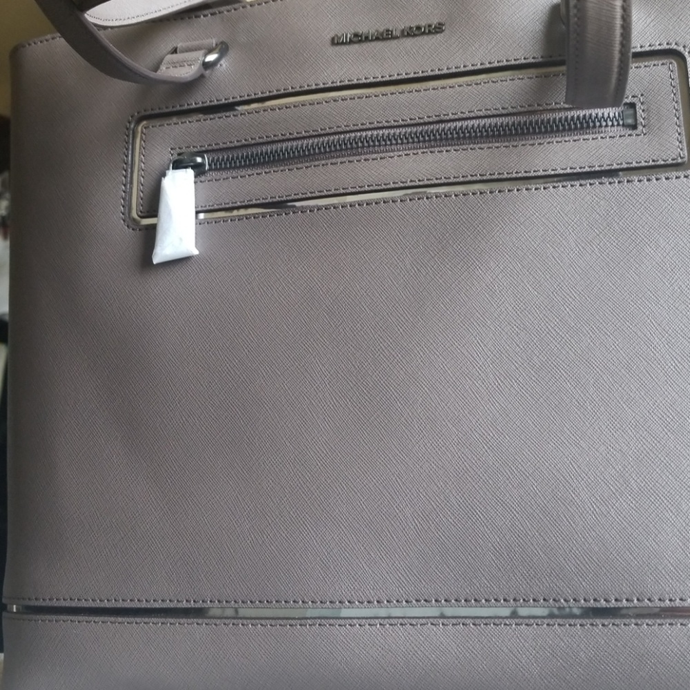 Michael Kors - Picture 7 of 8